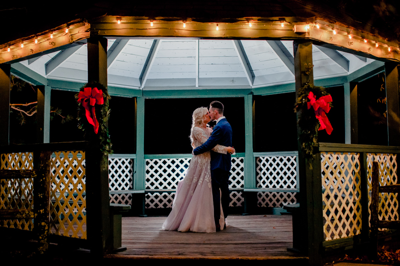 Snithville Inn wedding photos