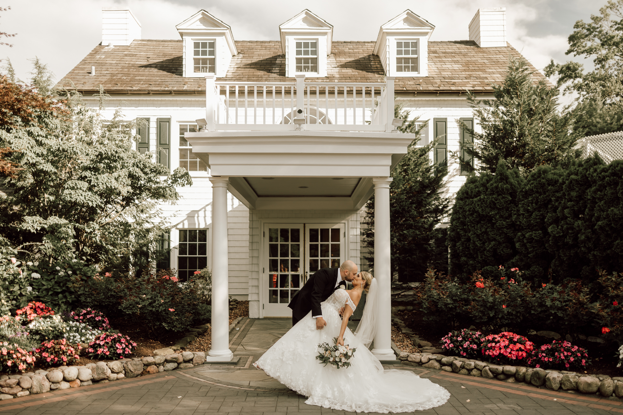 Adorable English Manor Wedding Photos