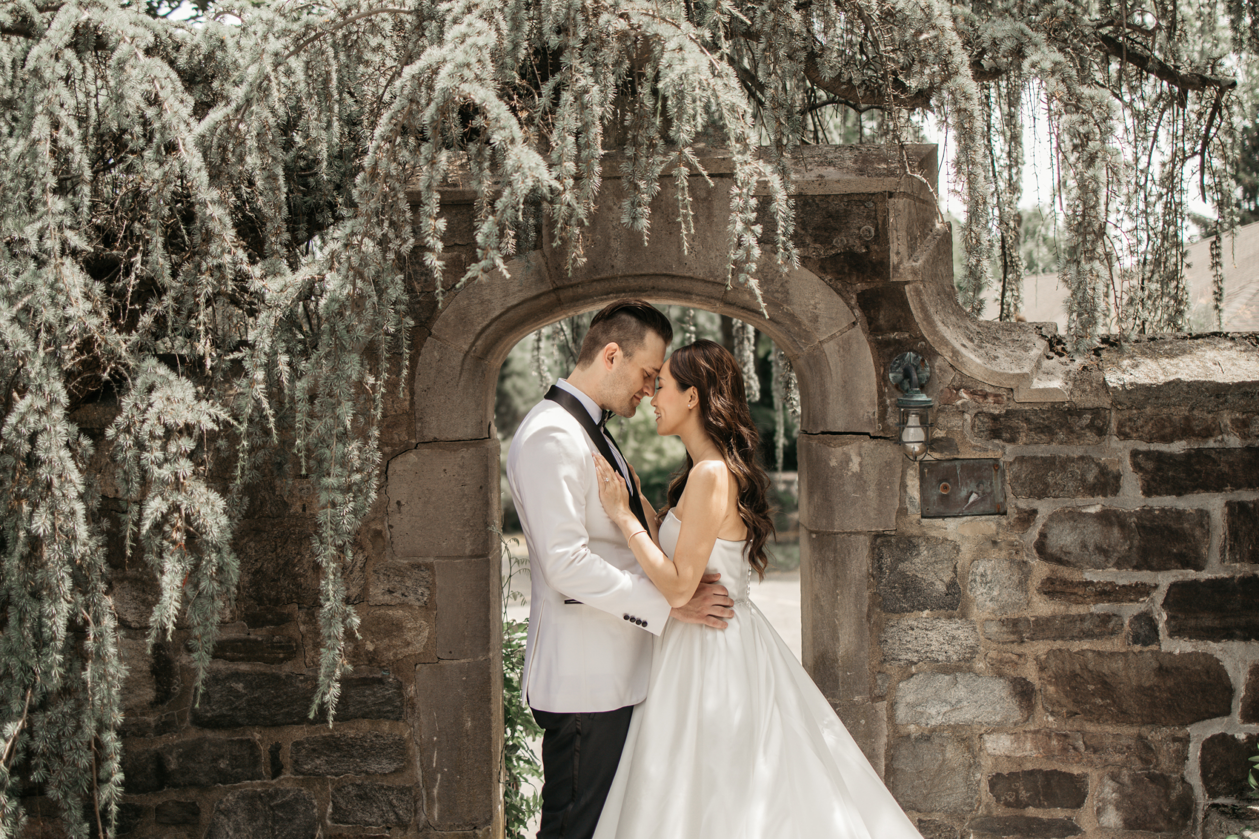 Newlyweds at The Ryland Inn Wedding Photos