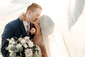 Beautiful Grand Oaks Country Club Wedding Photos