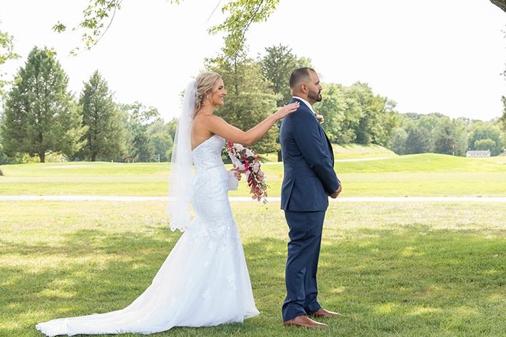 First look at Valleybrook Country Club wedding photos