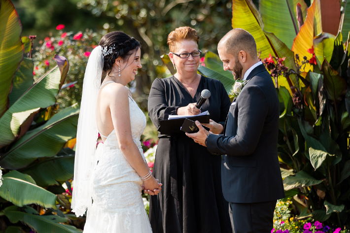 CEREMONY AT VALLEYBROOK COUNTRY CLUB WEDDING PHOTOS