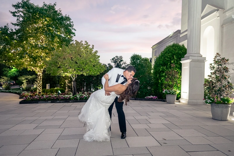 Dip kiss in the dreamy outdoors