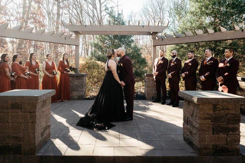 Sealed with a Kiss Sand Springs Country Club wedding photos