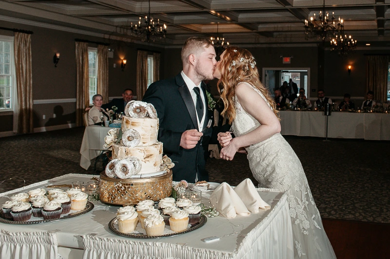 A Sweet Cake Moment at Sand Springs Country Club