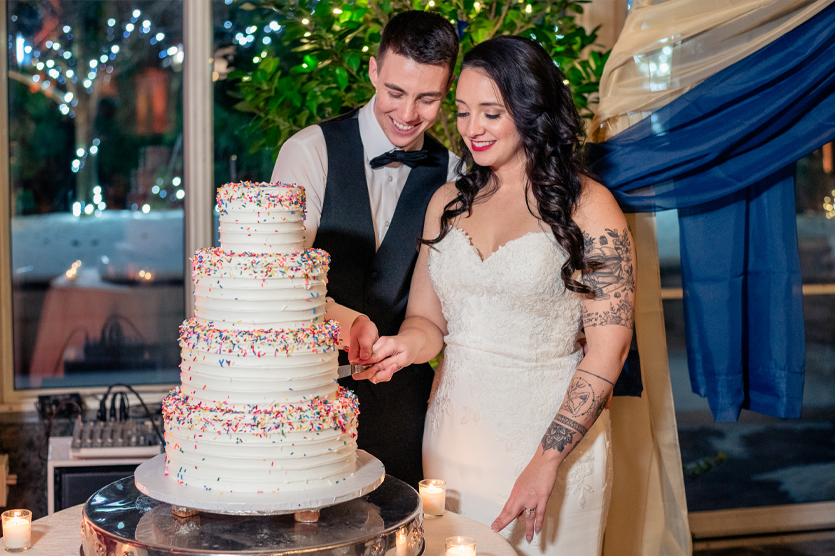 classic and traditional wedding photos and videos cake cutting